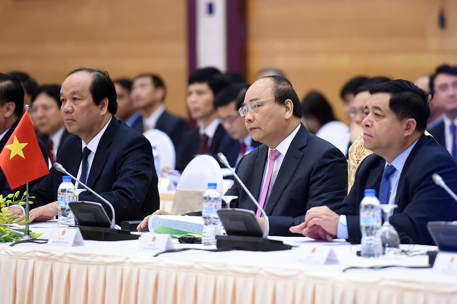 Thủ tướng Nguyễn Xuân Phúc phát biểu tại kỳ họp. Ảnh: VGP/Quang Hiếu