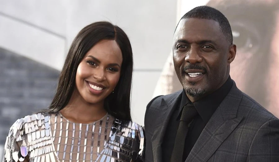  Idris Elba và Sabrina Dhowre.