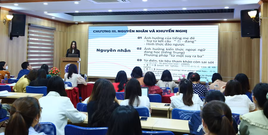 Sinh viên Trường ĐH Mở Hà Nội trong giờ học.