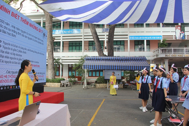 Tiết học được các em hào hứng tham gia