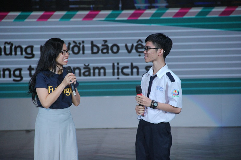 Chị Lê Nguyễn Thiên Hương, người sáng lập và điều phối dự án Save SonDoong (Bảo vệ Sơn Đoòng) nhân vật trong lá thư của em Thiên Phúc có mặt và giao lưu tại buổi ra mắt sách.