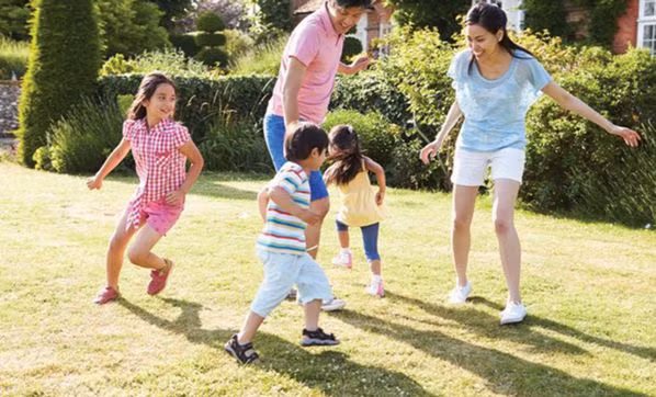 Đôi khi trẻ chờ giải pháp của người lớn để biết cách sử dụng kỹ năng kiên nhẫn. Ảnh minh họa.