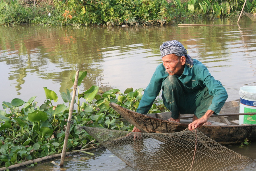 Anh hùng từng hạ 7 máy bay đế quốc Mỹ khi về hưu luôn gắn bó với làng xóm, với thiên nhiên.