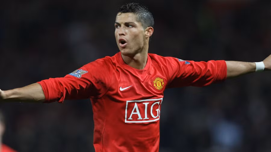 Siêu sao Ronaldo là bản hợp đồng thành công nhất lịch sử Ngoại hạng Anh.