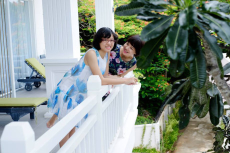 Con gái đã là thiếu nữ, MC Diễm Quỳnh vẫn trẻ đẹp quên tuổi tác - Ảnh 1 Con gai da la thieu nu, MC Diem Quynh van tre dep quen tuoi tac - Anh 1