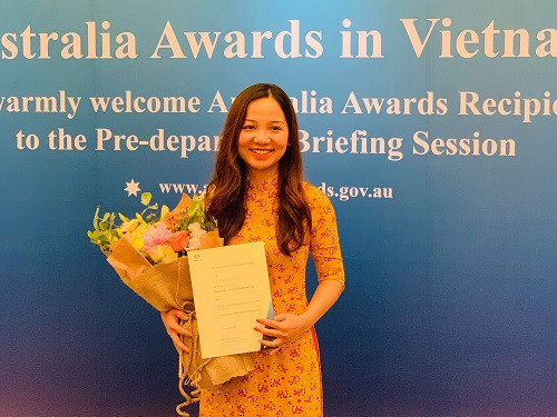 Niềm vui được nhận Học bổng Chính phủ Australia của tân học viên Lê Thị Kim Cúc Niềm vui được nhận Học bổng Chính phủ Australia của tân học viên Lê Thị Kim Cúc