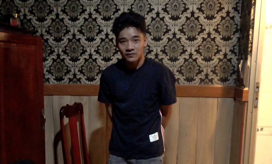 Danh Dương bị tạm giữ để điều tra về hành vi tàng trữ trái phép chất ma túy. (Ảnh: Văn Vũ) Danh Dương bị tạm giữ để điều tra về hành vi tàng trữ trái phép chất ma túy. (Ảnh: Văn Vũ)