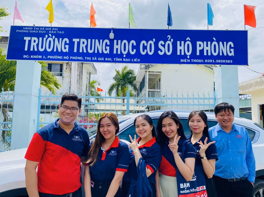 Chuyến định hướng nghề nghiệp của Cao đẳng Việt Mỹ Cần Thơ tại các điểm trường THCS, THPT tại Bạc Liêu. Chuyến định hướng nghề nghiệp của Cao đẳng Việt Mỹ Cần Thơ tại các điểm trường THCS, THPT tại Bạc Liêu.