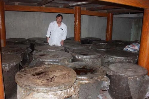 Kinh ngạc căn hầm chứa 10 tấn rượu "tan cửa nát nhà" ở Tuyên Quang