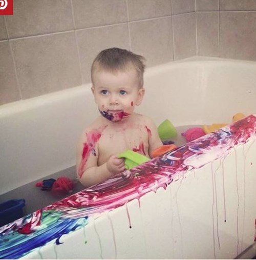 Cười té ghế với những tai nạn son phấn do bé yêu gây ra ảnh 12 cuoi te ghe voi nhung tai nan son phan do be yeu gay ra - 12