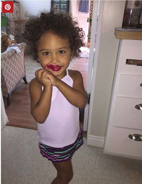 Cười té ghế với những tai nạn son phấn do bé yêu gây ra ảnh 3 cuoi te ghe voi nhung tai nan son phan do be yeu gay ra - 3