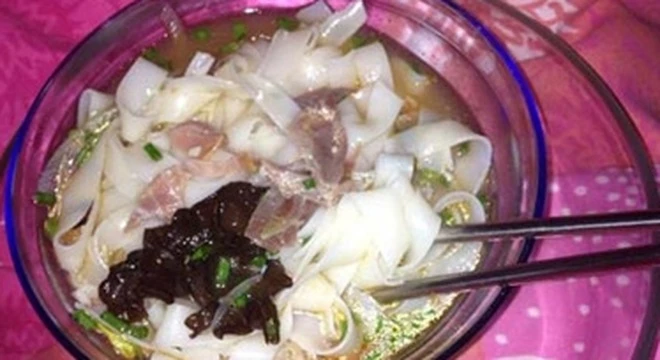 Bát phở “độc nhất vô nhị” chồng Tây nấu cho vợ Việt