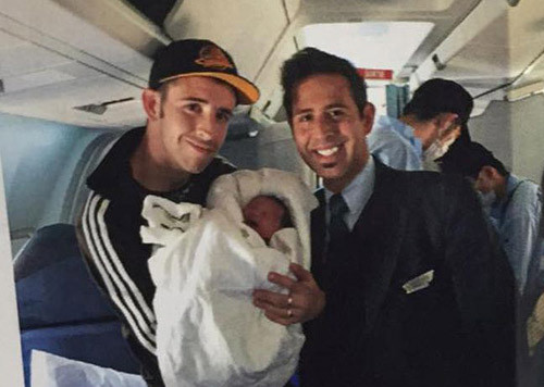 Những ca sinh con "thót tim" trên độ cao hàng nghìn mét ảnh 3 nhung ca sinh con