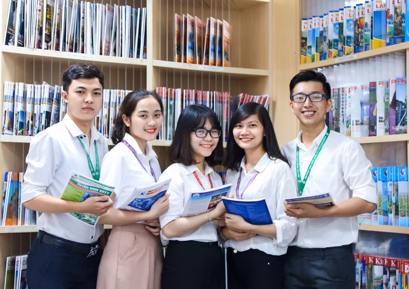 Sinh viên Trường ĐH Luật TP Hồ Chí Minh. Ảnh: NTCC