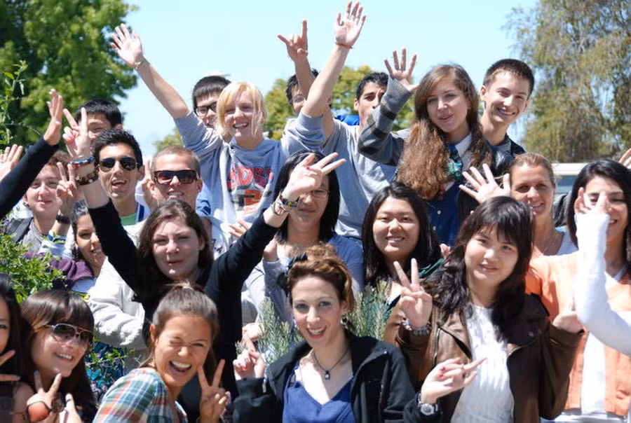 Việc học tập ở một quốc gia khác mang đến nhiều hoạt động và sở thích mới. Ảnh minh họa Internet.