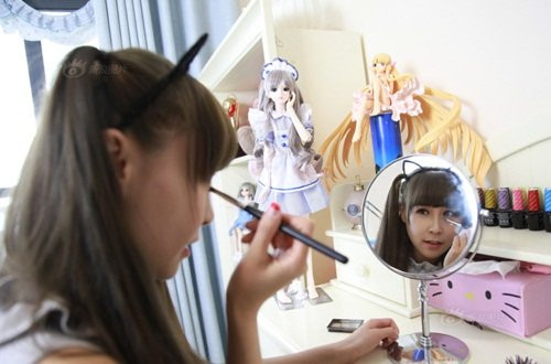 Cận cảnh cuộc sống của nữ ca sĩ ảo được yêu thích hình ảnh 6 can canh cuoc song cua nu ca si ao duoc yeu thich hinh anh 6