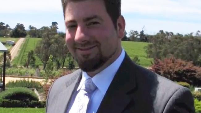 Người đàn ông thiệt mạng sau khi nâng ngực, hút mỡ, độn cằm - Ảnh 2 Người đàn ông thiệt mạng sau khi nâng ngực, hút mỡ, độn cằm - Ảnh 2