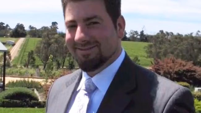 Người đàn ông thiệt mạng sau khi nâng ngực, hút mỡ, độn cằm - Ảnh 2