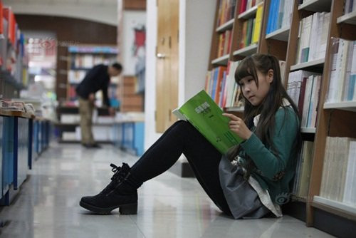 Cận cảnh cuộc sống của nữ ca sĩ ảo được yêu thích hình ảnh 8 can canh cuoc song cua nu ca si ao duoc yeu thich hinh anh 8