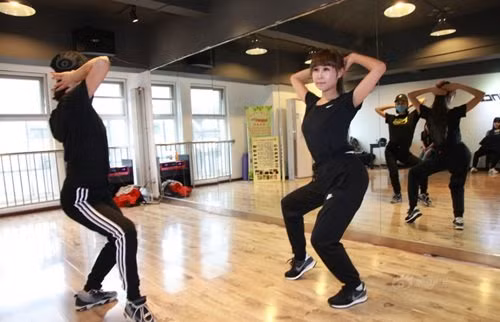 can canh cuoc song cua nu ca si ao duoc yeu thich hinh anh 7