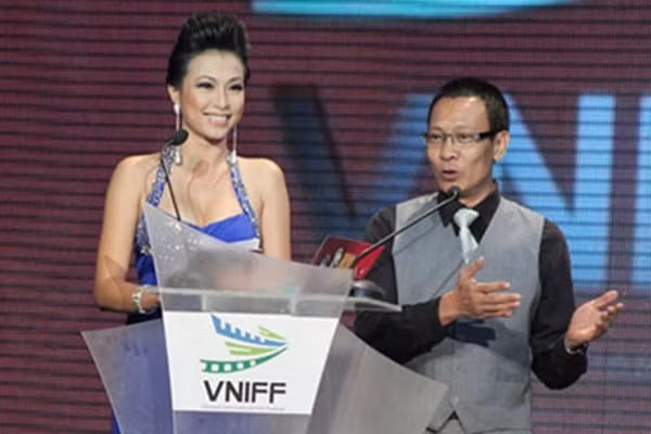 Những lần nói hớ muốn "độn thổ" của sao Việt ảnh 3