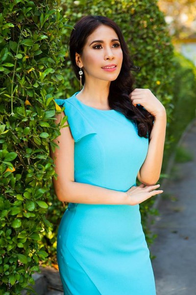 Diễn viên Lý Hương: 