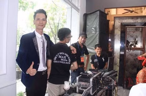 Hình ảnh “bầu sô” bóng bẩy trên trang Facebook khác xa với thực tế.