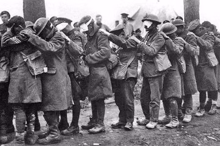 Tá hỏa với dàn vũ khí "phản chủ" nhất trong lịch sử