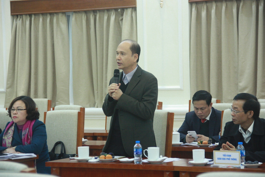 Chuyên gia góp ý dự thảo Luật Giáo dục tại phiên họp