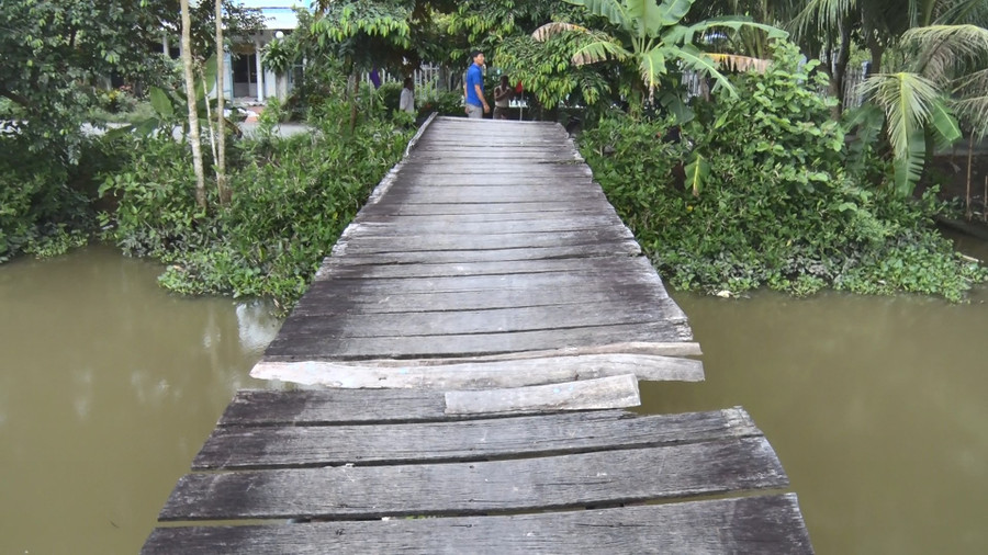 Cầu Nguyễn Văn Bảy sẽ được xây tại vị trí một chiếc cầu đã xuống cấp. Cầu Nguyễn Văn Bảy sẽ được xây tại vị trí một chiếc cầu đã xuống cấp.