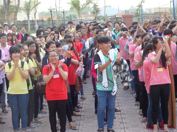 HS Trường THPT chuyên Phan Ngọc Hiển trong hoạt động ngoại khóa