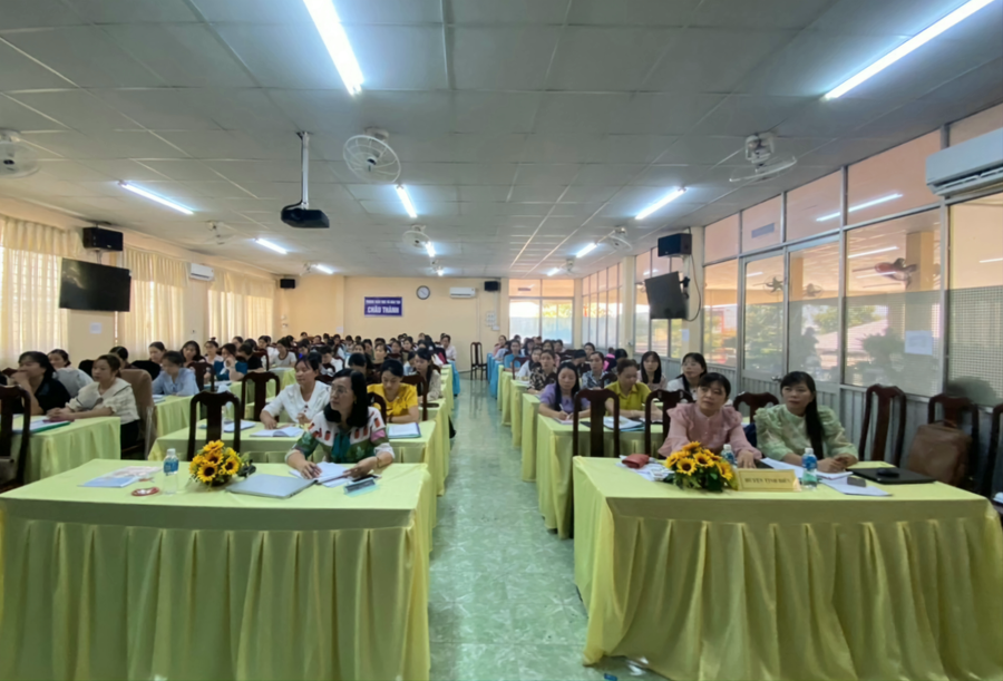 Các đại biểu tham dự lớp tập huấn. Các đại biểu tham dự lớp tập huấn.