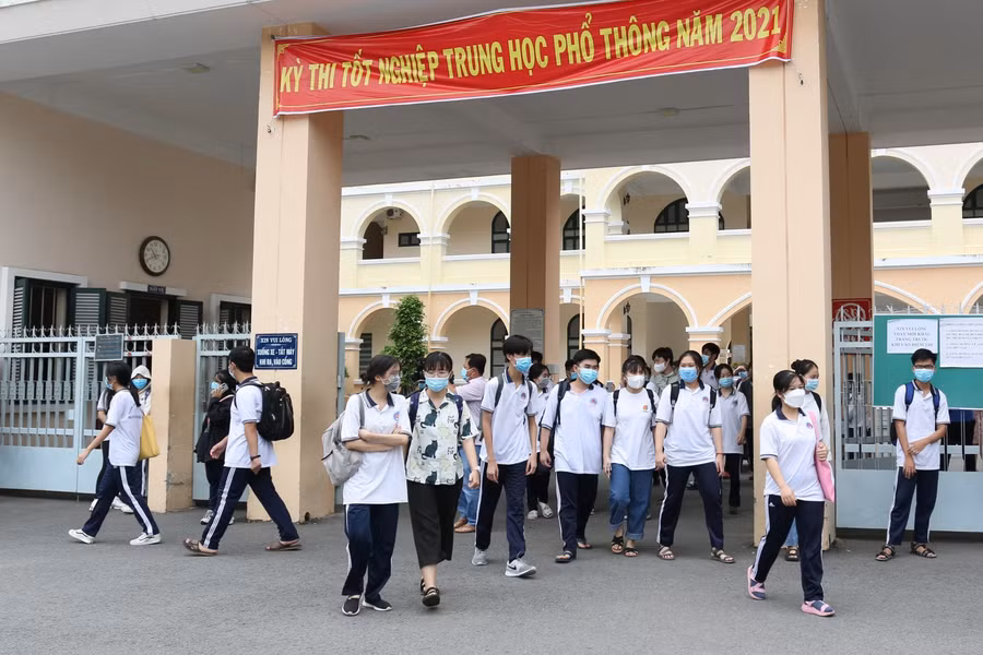 Thí sinh tỉnh Tiền Giang trong kỳ thi tốt nghiệp THPT đợt 1. Ảnh: X. Uyên.