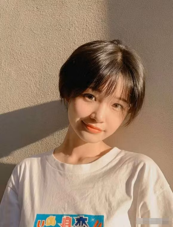 mặt tròn nên để tóc nào, kiểu tóc hợp với khuôn mặt tròn, tóc ngắn, mặt tròn to để tóc nào