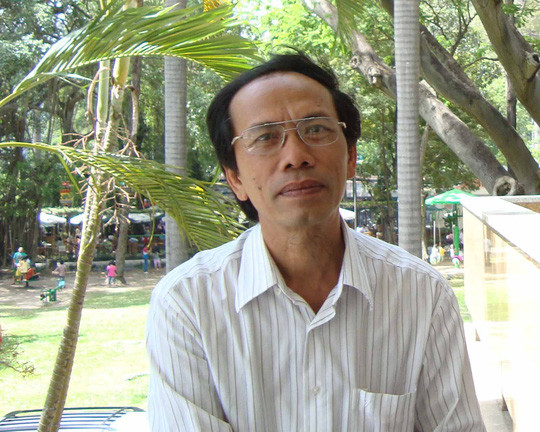 PGS-TS Nguyễn Sum đã suy nghĩ rất nhiều và quyết định xin nghỉ làm quản lý để dành thời gian nghiên cứu. Ảnh: báo Người lao động