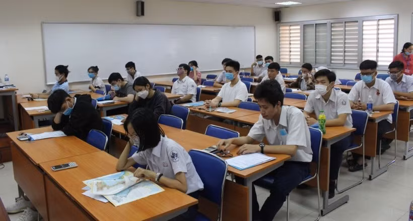 Thí sinh tham dự Kỳ thi đánh giá năng lực của ĐHQG TPHCM năm 2022.