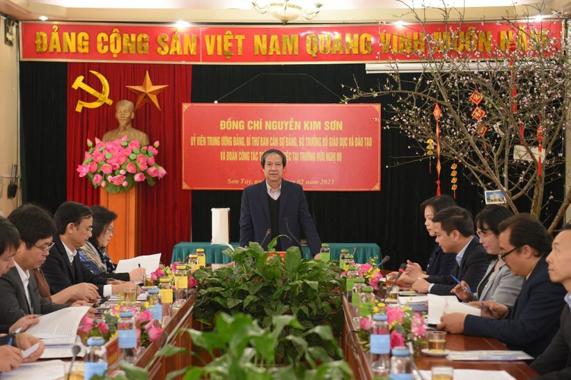 Bộ trưởng Nguyễn Kim Sơn phát biểu tại buổi làm việc với Trường Hữu nghị 80. Bộ trưởng Nguyễn Kim Sơn phát biểu tại buổi làm việc với Trường Hữu nghị 80.