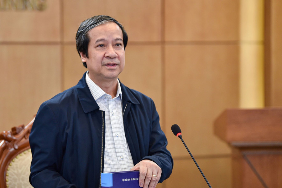 Bộ trưởng Nguyễn Kim Sơn phát biểu tại buổi làm việc. Bộ trưởng Nguyễn Kim Sơn phát biểu tại buổi làm việc.