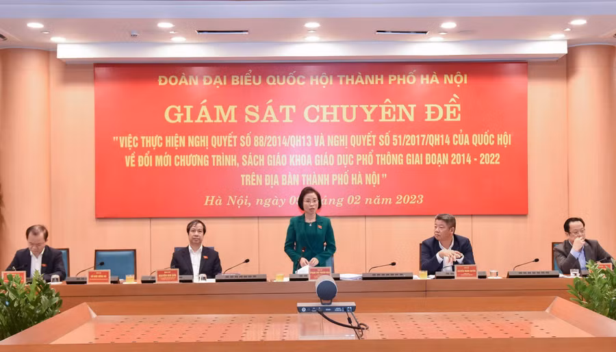 Bà Phạm Thị Thanh Mai - Trưởng đoàn giám sát phát biểu tại buổi làm việc.