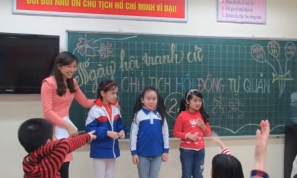 Để có một Hội đồng tự quản đúng nghĩa