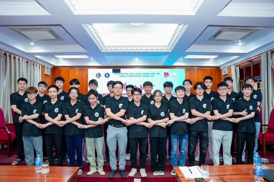 Ra mắt thành viên câu lạc bộ Blockchain Trường Đại học Giao thông vận tải. Ra mắt thành viên câu lạc bộ Blockchain Trường Đại học Giao thông vận tải.