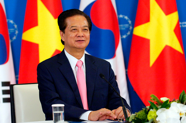 Thủ tướng Nguyễn Tấn Dũng phát biểu tại cuộc họp báo Thủ tướng Nguyễn Tấn Dũng phát biểu tại cuộc họp báo