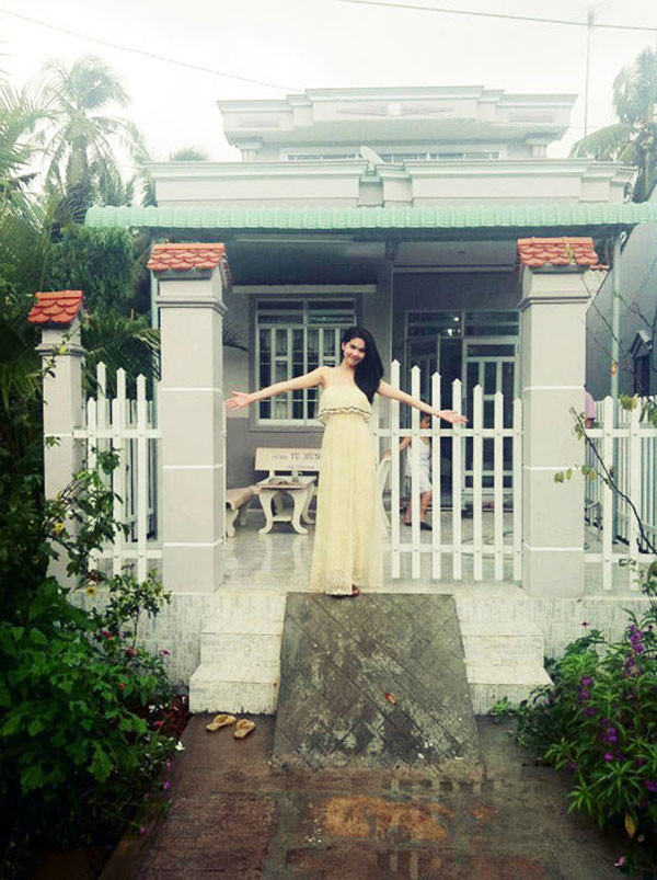 Sao Việt báo hiếu với cha mẹ