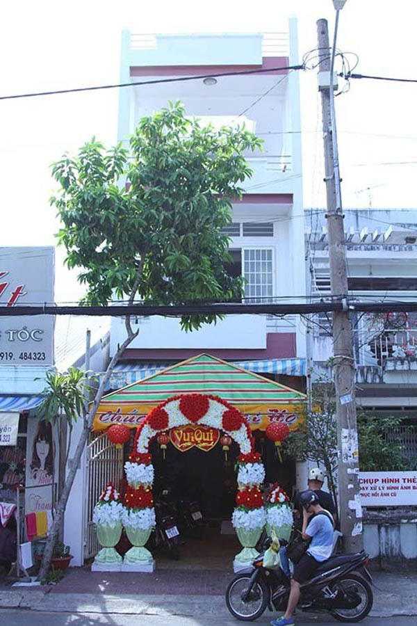 Sao Việt báo hiếu với cha mẹ