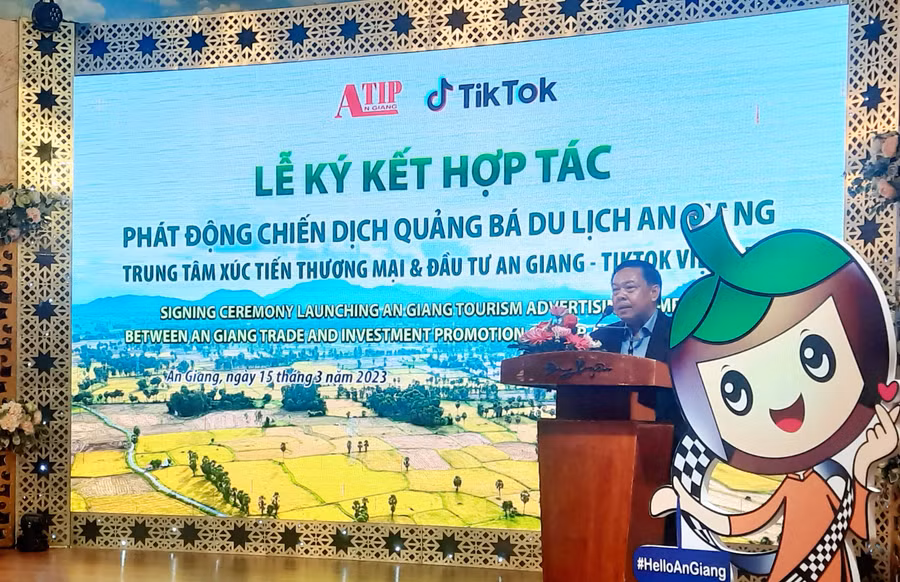 Ông Lê Trung Hiếu - Giám đốc Trung tâm Xúc tiến Thương mại và Đầu tư tỉnh An Giang phát biểu tại Lễ ký kết.