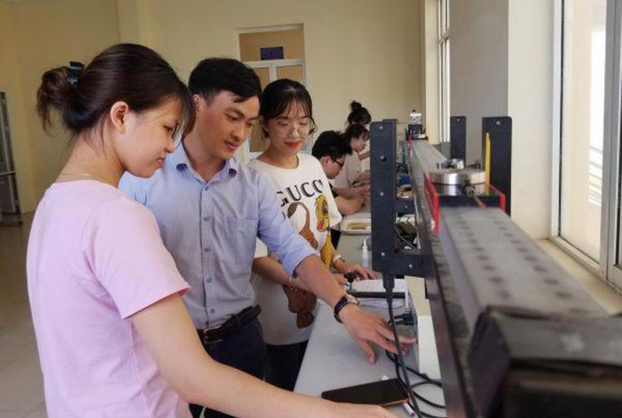 Sinh viên Trường ĐH Thủ đô Hà Nội được đào tạo về giáo dục STEM. Ảnh: Ngọc Hinh.