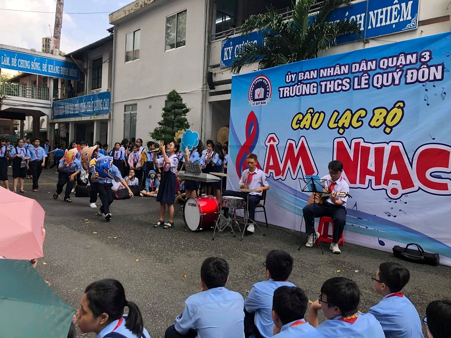 Sân trường đầy ắp niềm vui của teen Lê Quý Đôn 
