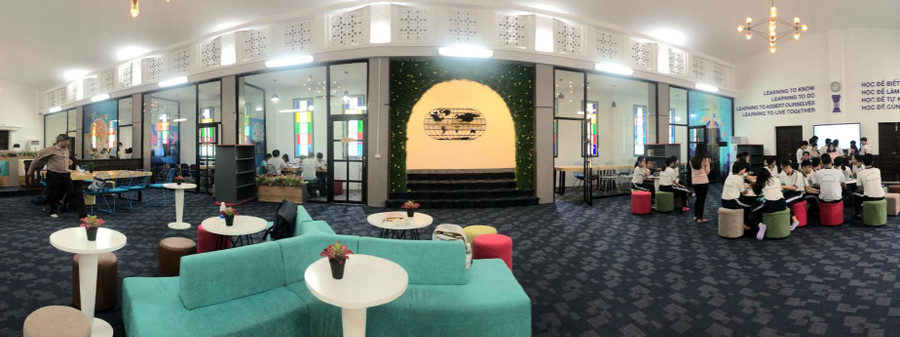 Toàn cảnh lầu 2 của thư viện