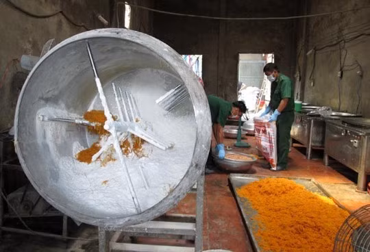 Những vụ phát hiện thực phẩm bẩn khiến người dùng sợ hãi