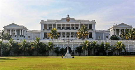 Những cung điện lộng lẫy rộng lớn nhất thế giới (P2) - Ảnh 1 Nhung cung dien long lay rong lon nhat the gioi (P2) - Anh 1